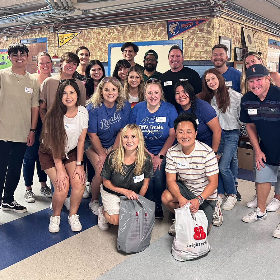 Tiff and Leon with other volunteers from Tiff's