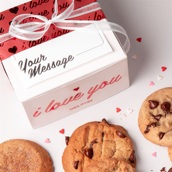 i love you special packaging with a matching balloon