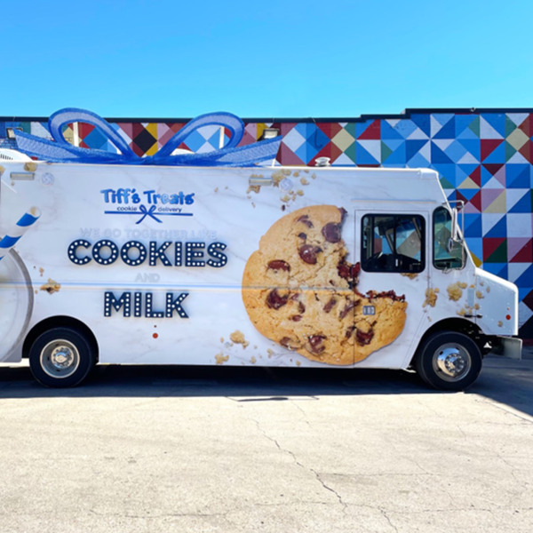 Treats truck alt text
